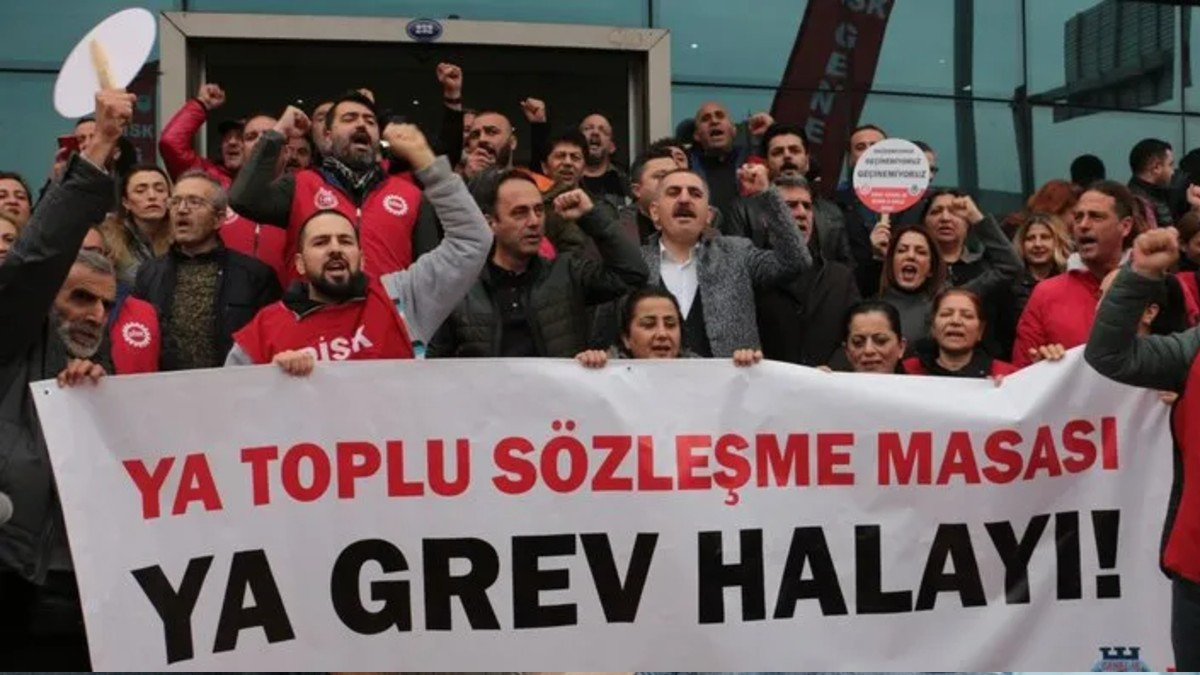 İzmir Kaabağlar CHP'li Belediyesinde İşciler Grevw Çıkıyor