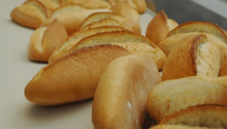 İzmir'de Ekmek 10 Lİra Oldu