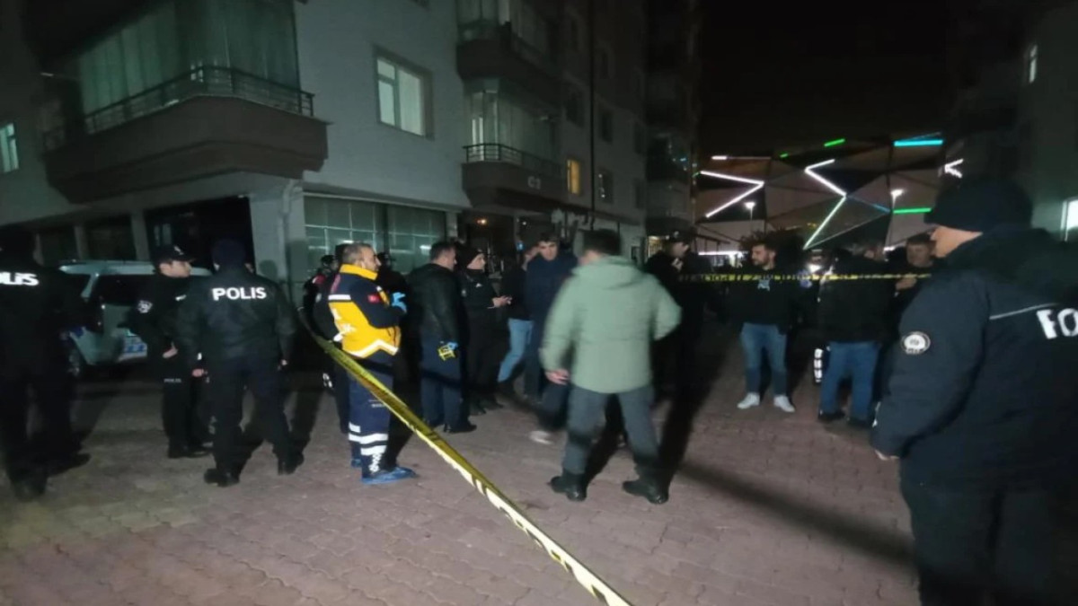 Kavga İhbarına Giden Polis, 4 Kişilik Ailenin Cansız Bedenlerini Buldu