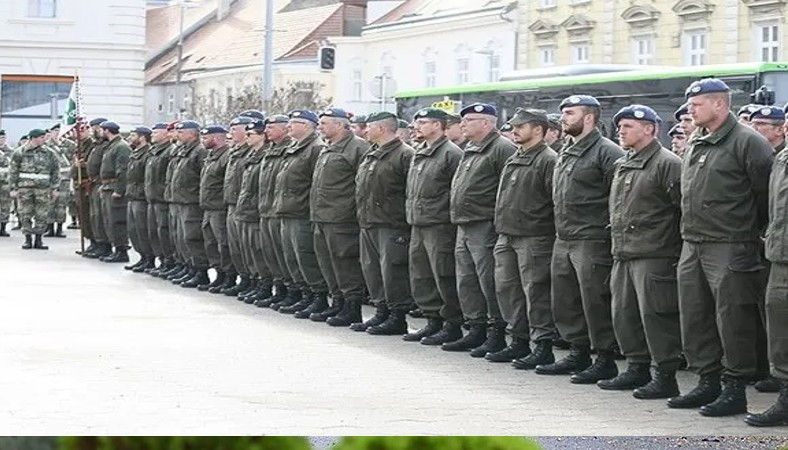 Türk Asıllı Avusturyalı Bir Asker Tabanca İle Arkadaşı Tarafından Öldürüldü